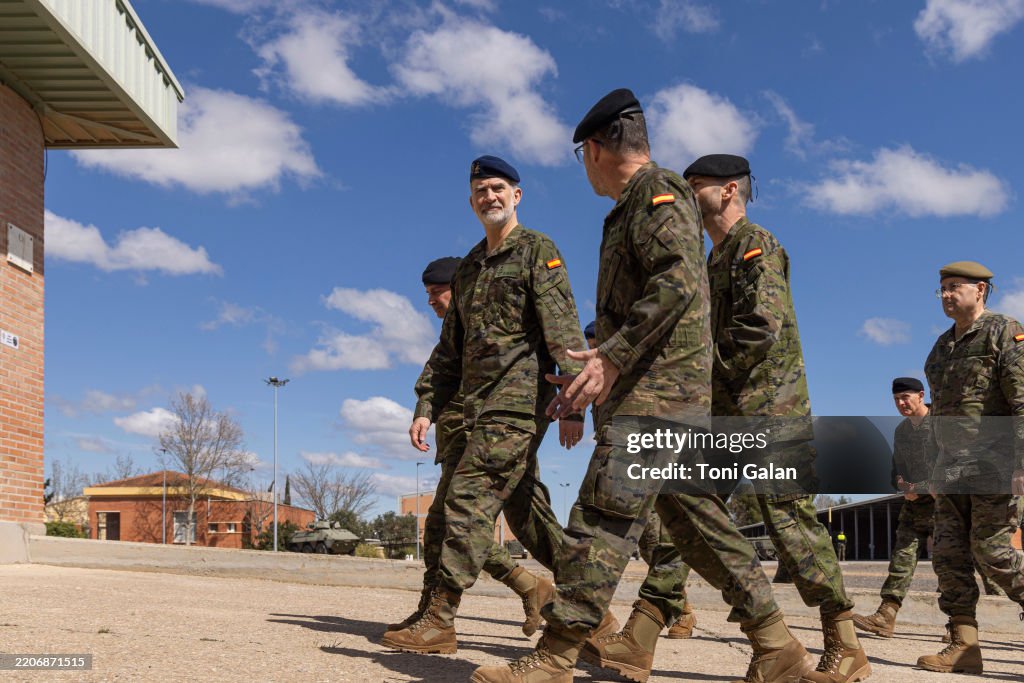 King Felipe Of Spain Visits The Brigade "Aragón I" In Zaragoza