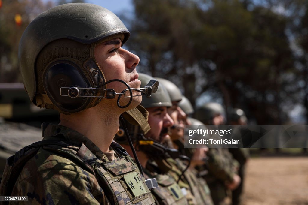 King Felipe Of Spain Visits The Brigade "Aragón I" In Zaragoza