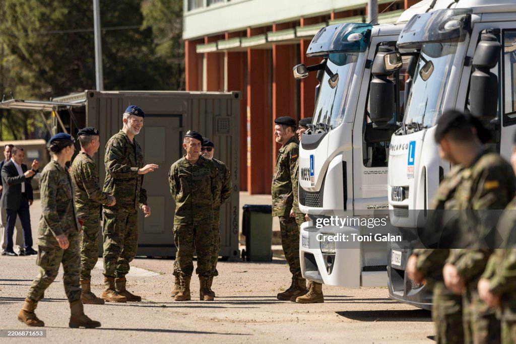 King Felipe Of Spain Visits The Brigade "Aragón I" In Zaragoza