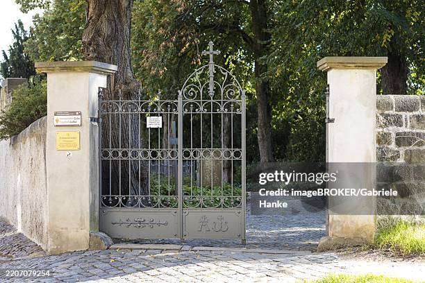entrance to the trinitatisfriedhof, riesa, saxony, germany, europe - entrance gate stock pictures, royalty-free photos & images