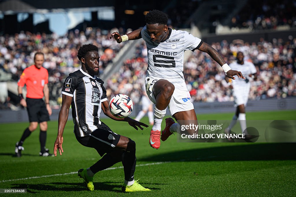 FBL-FRA-LIGUE1-ANGERS-RENNES