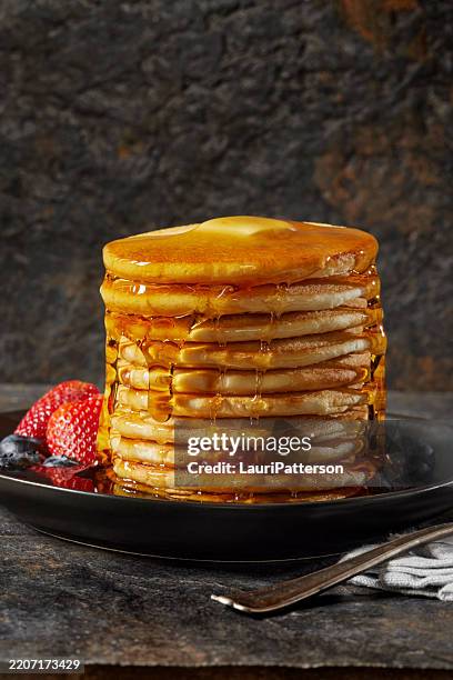 tall stack of toaster pancakes - pancake stack stock pictures, royalty-free photos & images