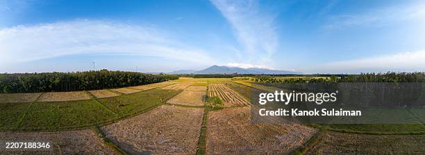 Developed Ranch Sky View 489 Raised Ranch Home Stock Photos, High-Res Pictures, and Images ...