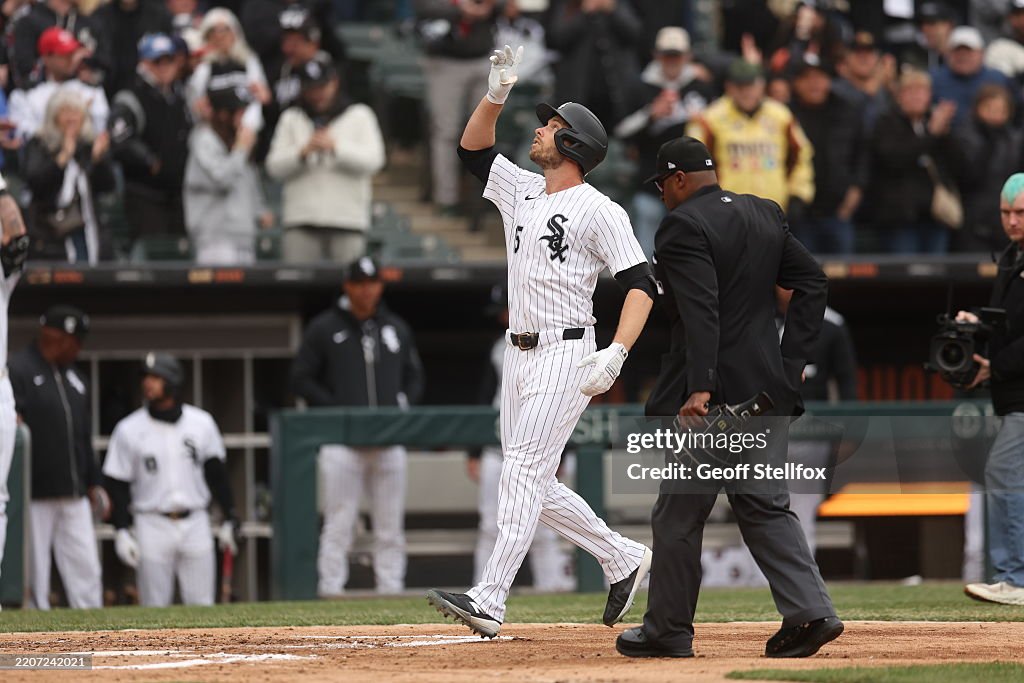 Los Angeles Angels v Chicago White Sox