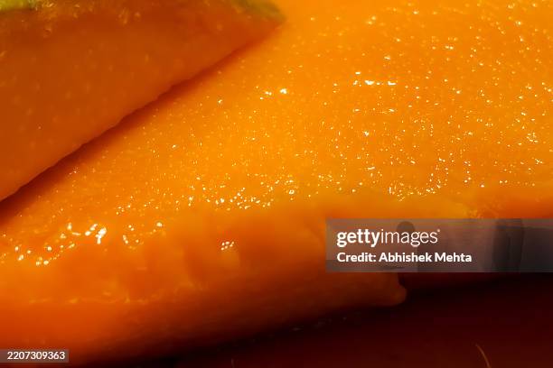 mango closeup - papaye photos et images de collection