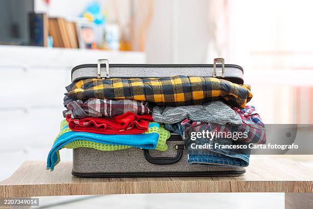 Overpacked Example 203 Overpacking Stock Photos, High-Res Pictures, and Images - Getty Images