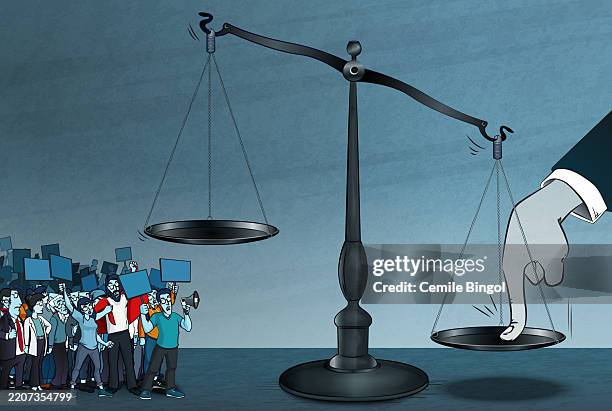 illustrazioni stock, clip art, cartoni animati e icone di tendenza di tipping the scales of justice - professione giuridica