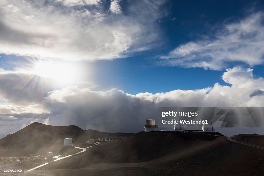 USA, Hawaii, Mauna Kea volcano, telescopes at Mauna Kea Observatories