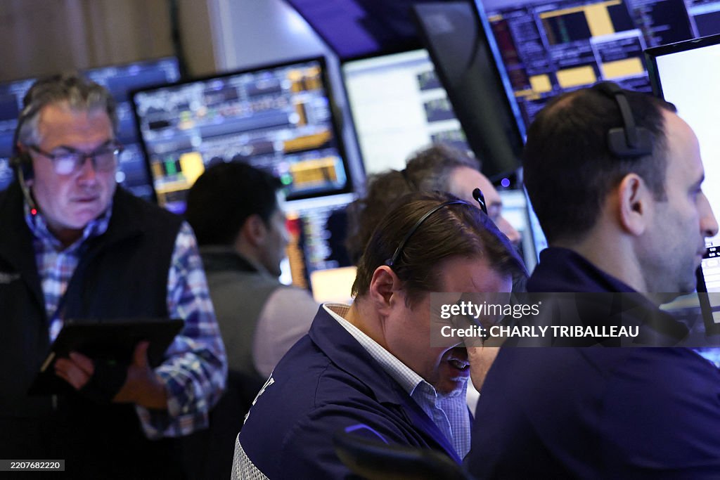 TOPSHOT-US-MARKETS-ECONOMY