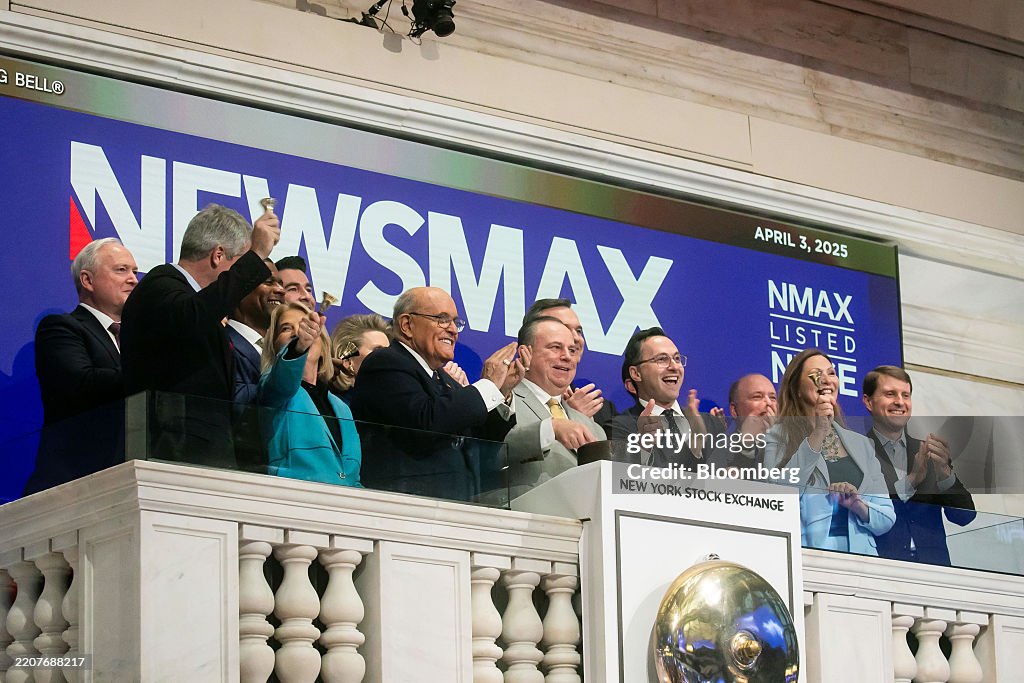Traders On The Floor Of The New York Stock Exchange After Trump Unveils 10% Global Tariff