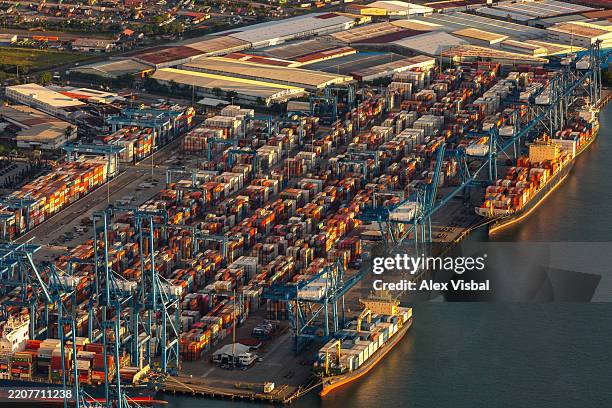 panama canal port of cristobal (colon) - colon stockfoto's en -beelden