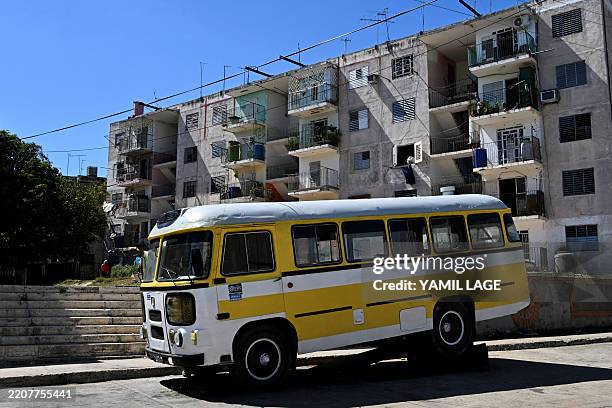 Nukuler Bus Raps 757 Soviet Sun Stock Photos, High-Res Pictures, and Images - Getty Images
