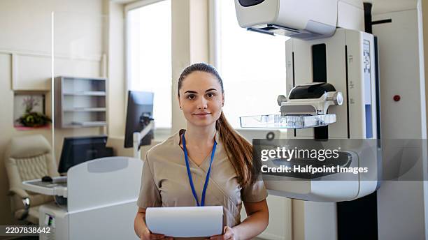 Mammogram Machine Tech 708 Mammography Tech Stock Photos, High-Res Pictures, and Images ...