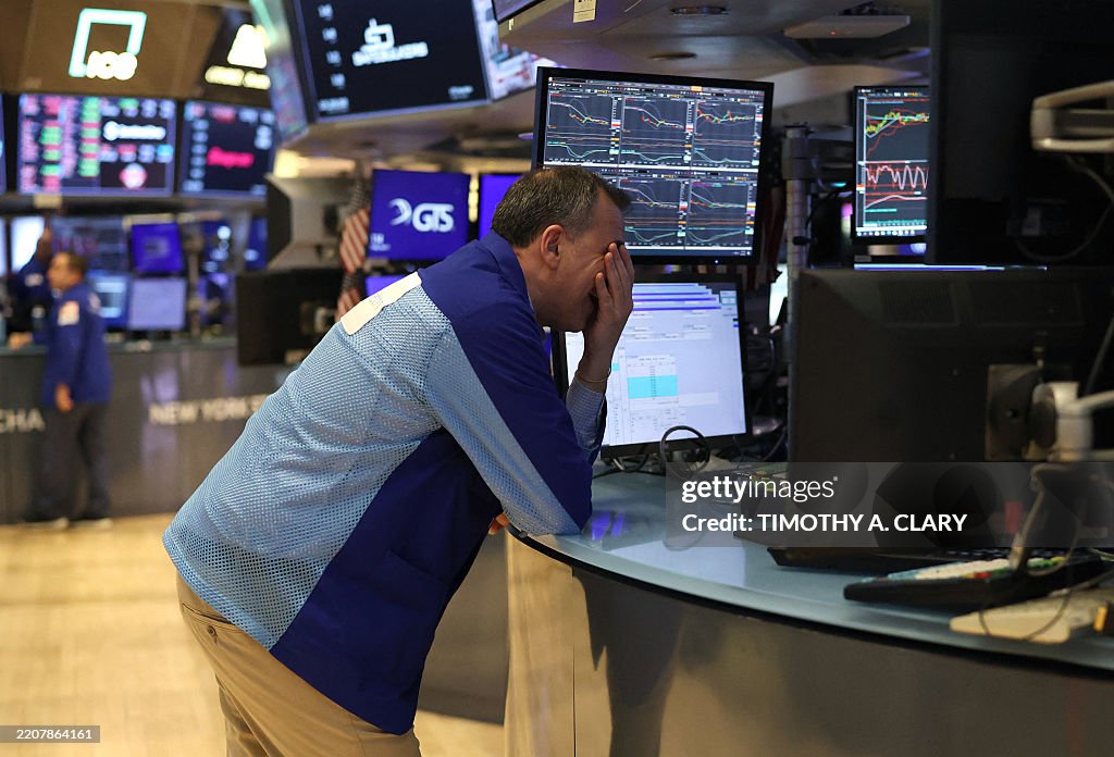 TOPSHOT-US-ECONOMY-MARKET-STOCKS