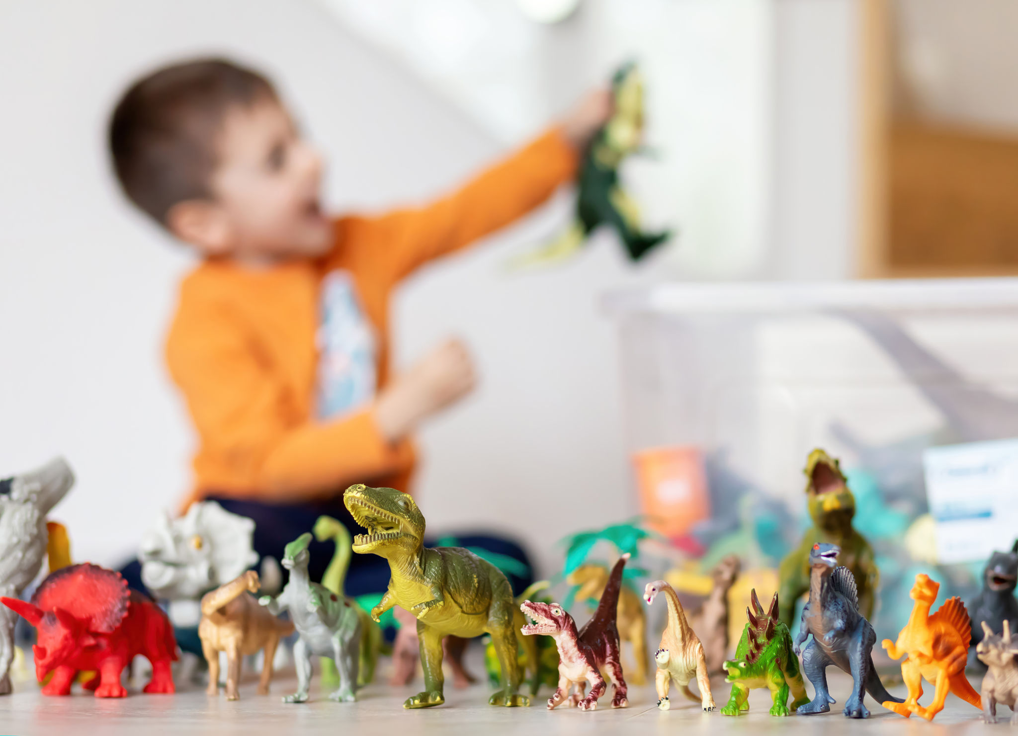 children learning dinosaurs