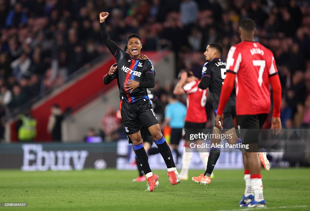 Southampton FC v Crystal Palace FC - Premier League