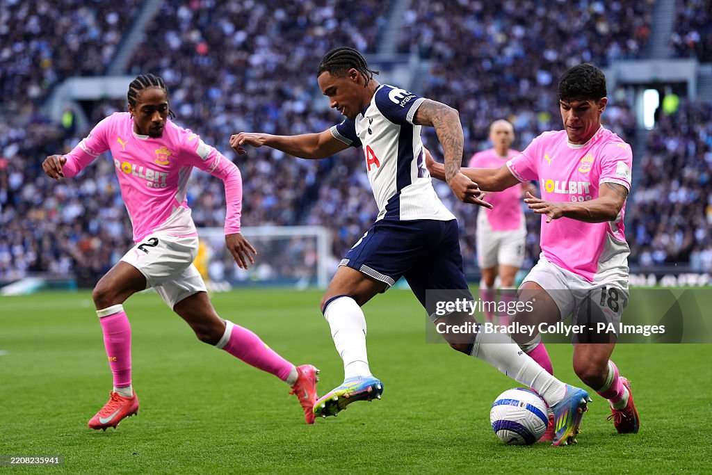 Tottenham Hotspur v Southampton - Premier League - Tottenham Hotspur Stadium