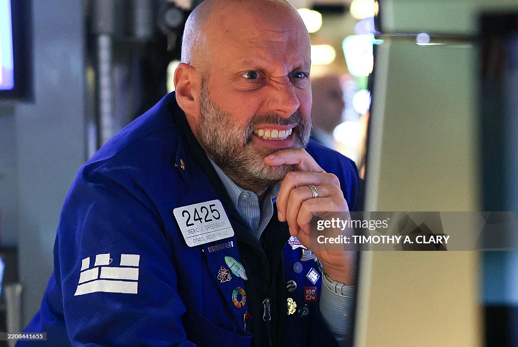 TOPSHOT-US-ECONOMY-MARKET-STOCKS