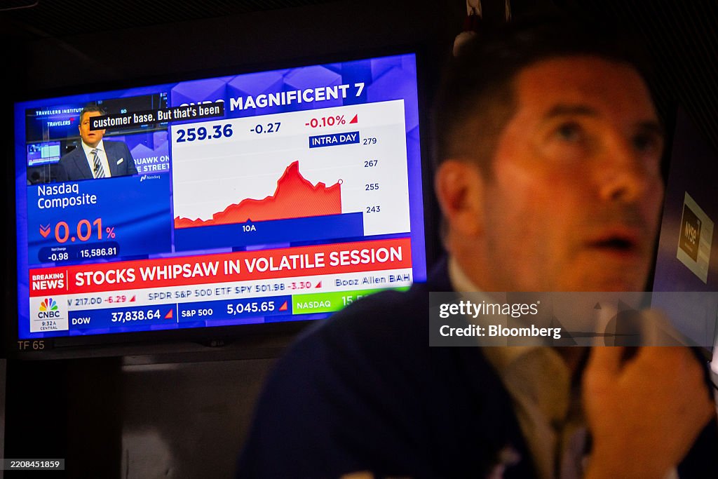 Traders On The Floor Of The NYSE As US Stocks Set For Further Plunge On Tariff Turmoil
