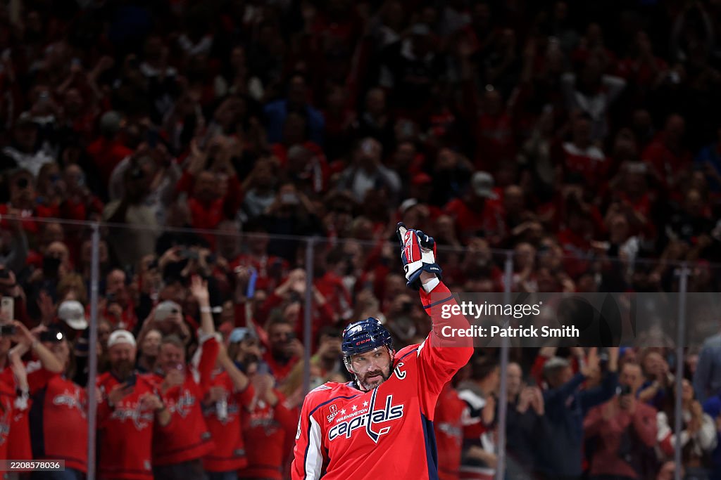 Chicago Blackhawks v Washington Capitals