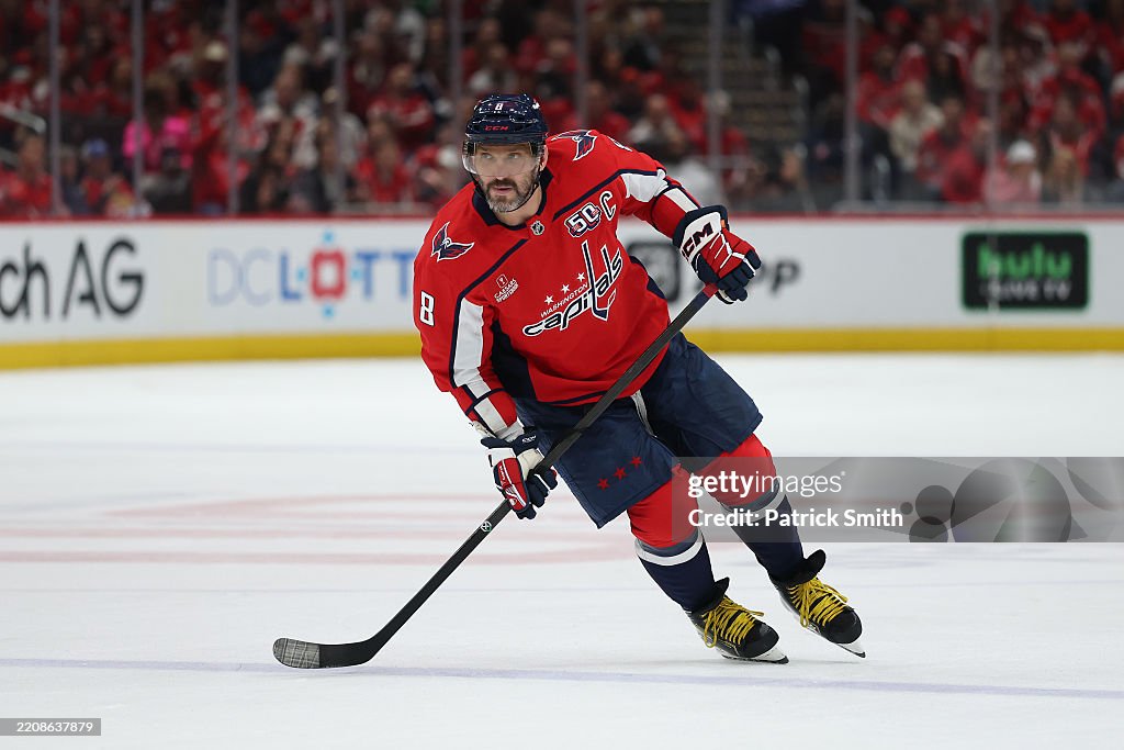 Chicago Blackhawks v Washington Capitals