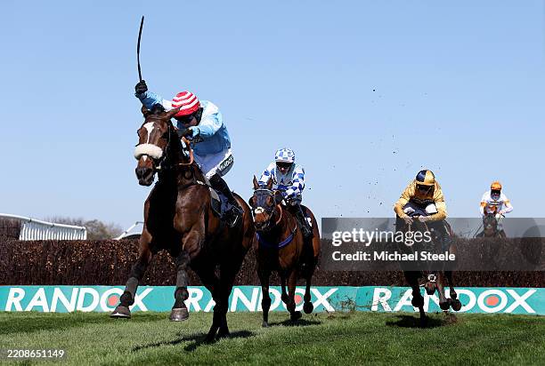 Cruz Control ridden by jockey Stan Sheppard wins the William Hill Handicap Chase ahead of second placed Imperial Saint ridden by jockey M G Nolan and...