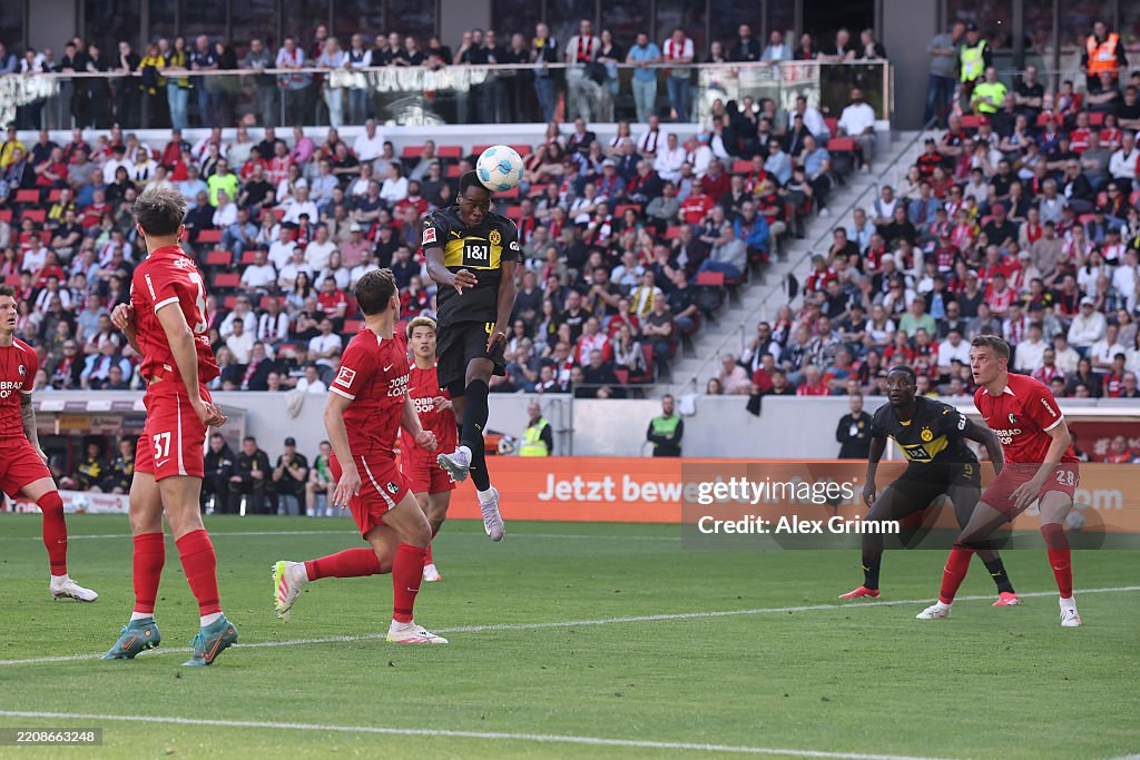 Sport-Club Freiburg v Borussia Dortmund - Bundesliga