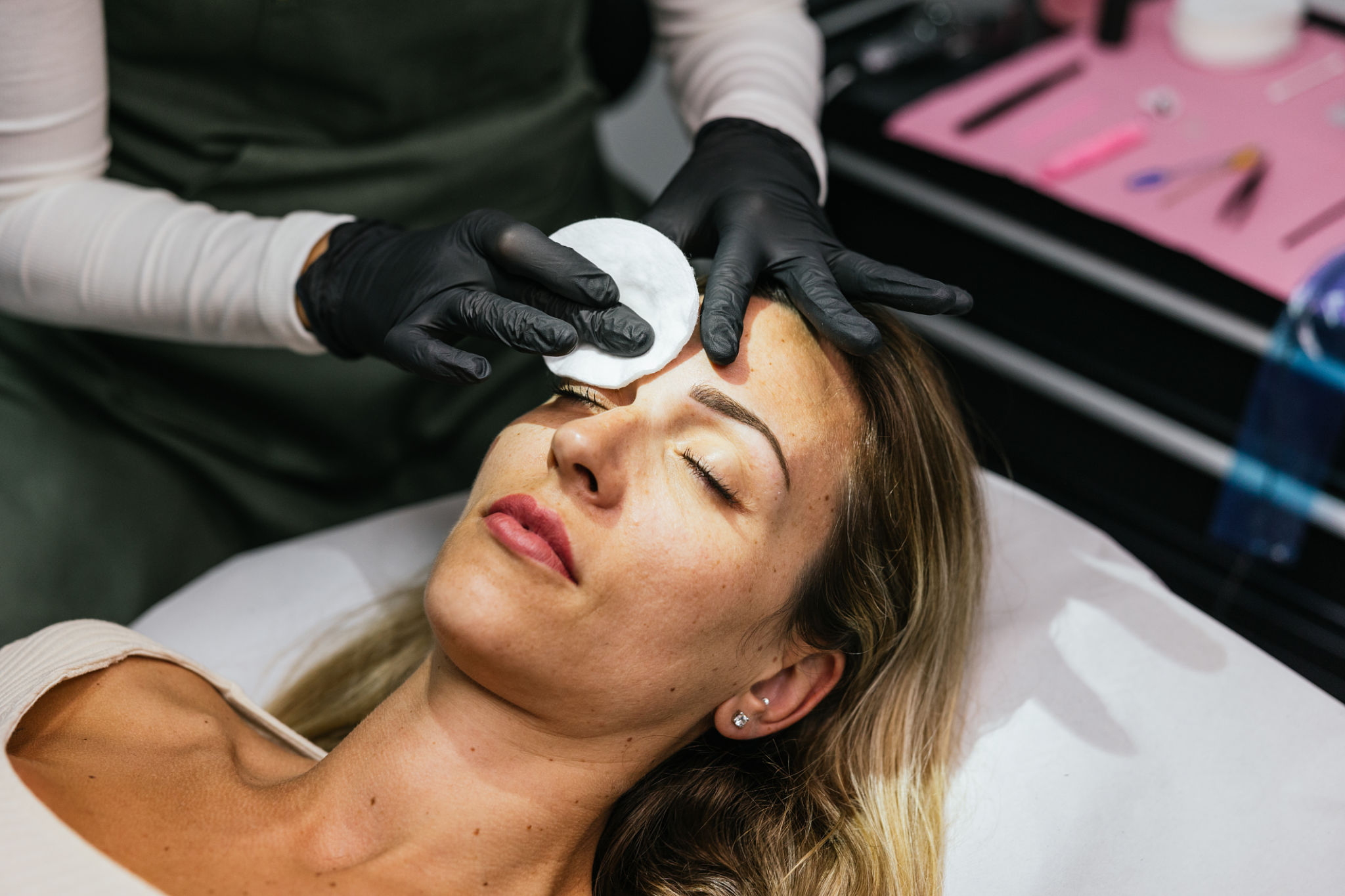 microblading session
