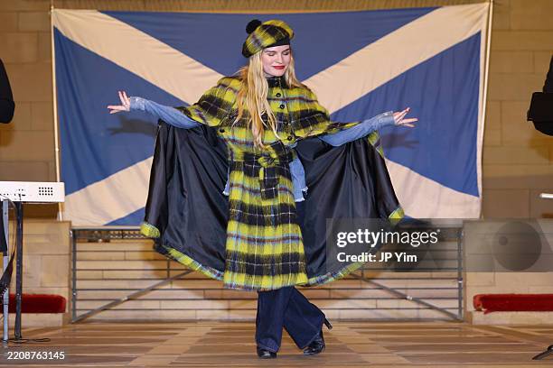 Totty Rocks 55 Totty Stock Photos, High-Res Pictures, and Images - Getty Images