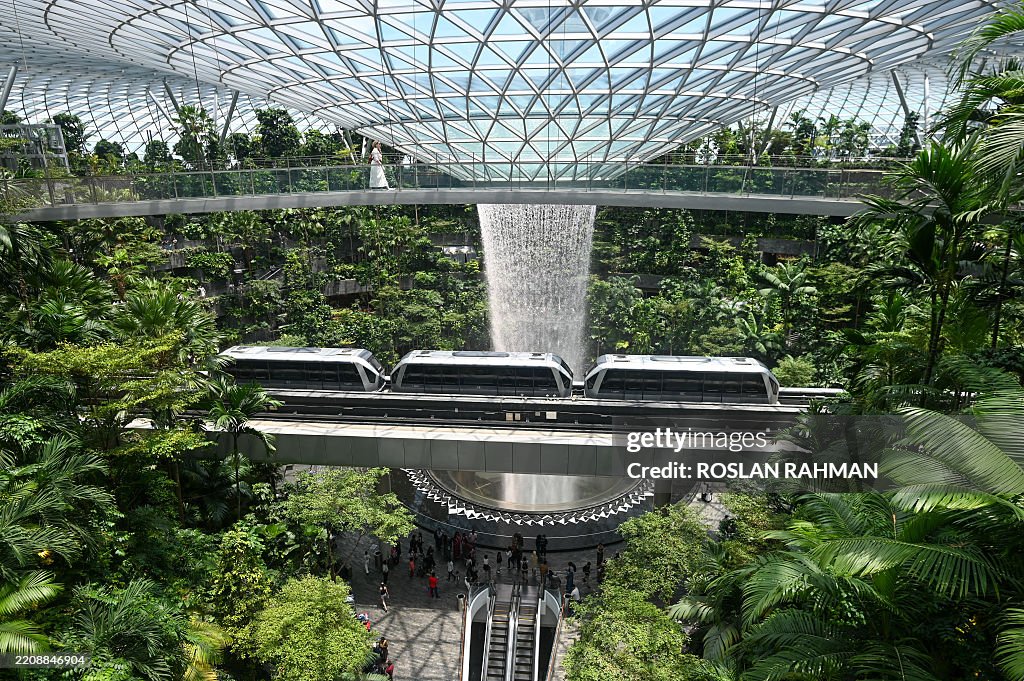 SINGAPORE-LIFESTYLE-AIRPORT