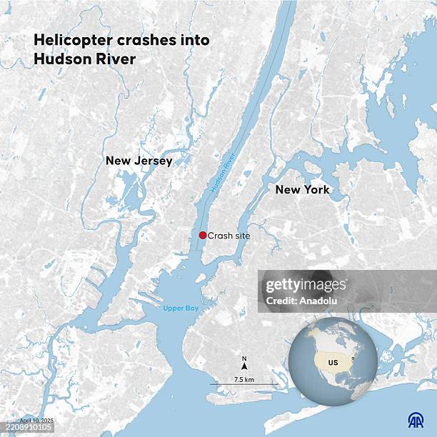 An infographic titled "Helicopter crashes into Hudson River" created in Ankara, Turkiye on April 10, 2025.