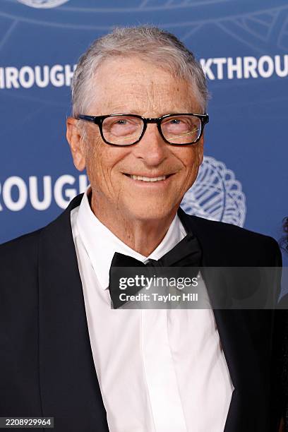 Bill Gates attends the 2025 Breakthrough Prize Ceremony at Barker Hangar on April 05, 2025 in Santa Monica, California.