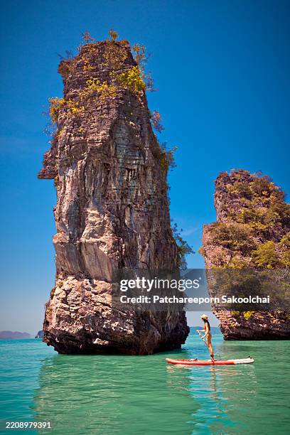 paddle in bay of kuda - phang nga bay stock pictures, royalty-free photos & images
