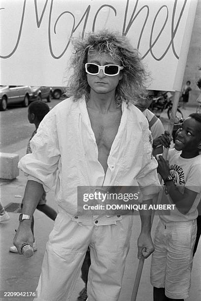 Portrait taken on May 31, 1985 in Paris shows French singer Michel Polnareff prior a TV programm. Polnareff promoted his 8th studio album Incognito,...
