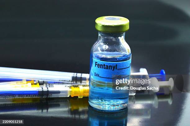 fentanyl type recreational drug - fentanyl stock pictures, royalty-free photos & images