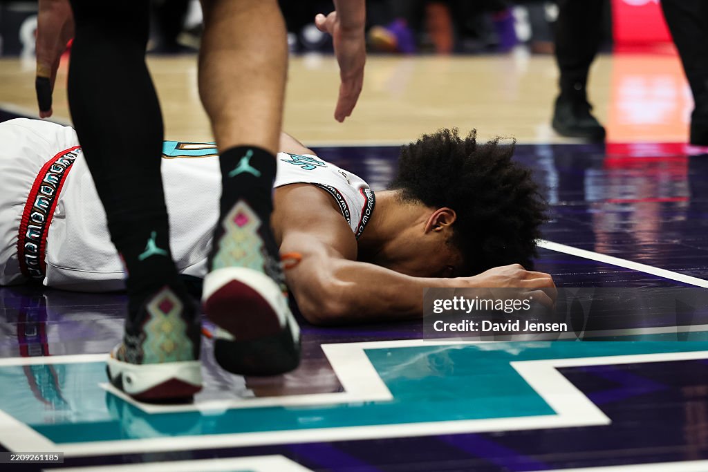 Memphis Grizzlies v Charlotte Hornets