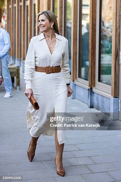 Queen Maxima of The Netherland visits the district Heerlebaan where the queen is shown how Heerlerbaan as a community deals with challenges such as...