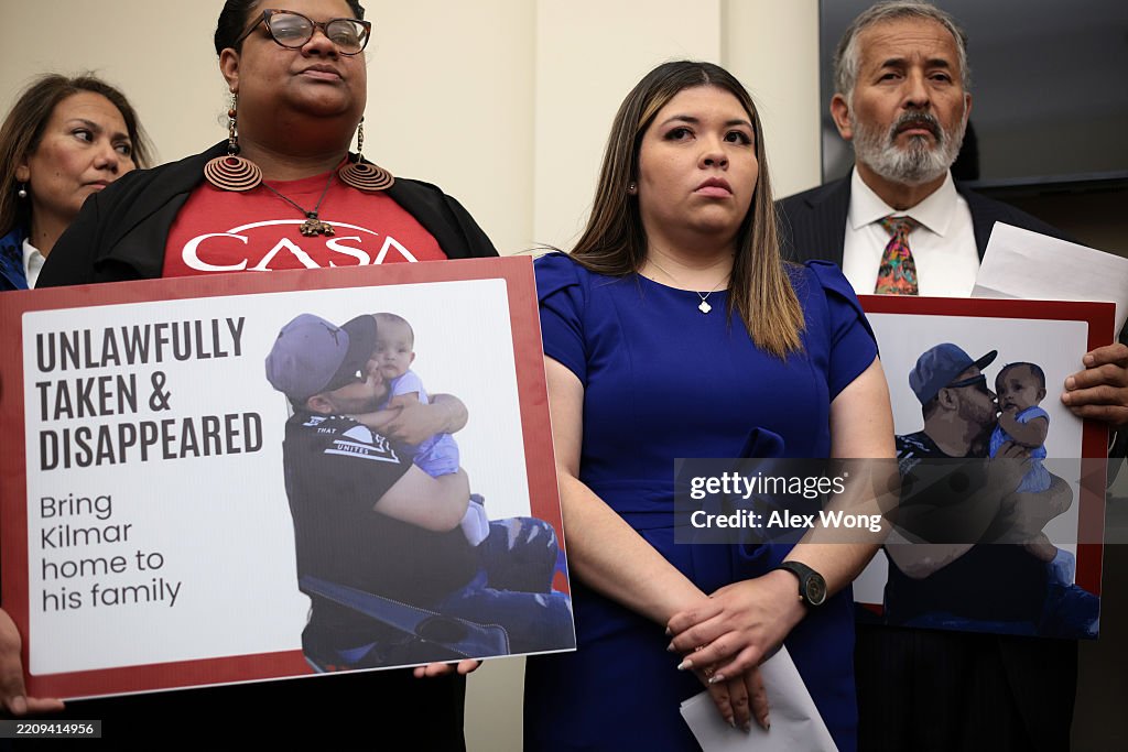 Hispanic Caucus Members Demand Return Of Immigrant Deported To El Salvador Prison
