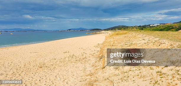 mexilloeira beach , o grove (pontevedra - spain) - grove stock pictures, royalty-free photos & images