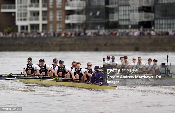 Oxford Bridge Rowing 2,040 Oxford Rowing Team Stock Photos, High-Res Pictures, and Images ...