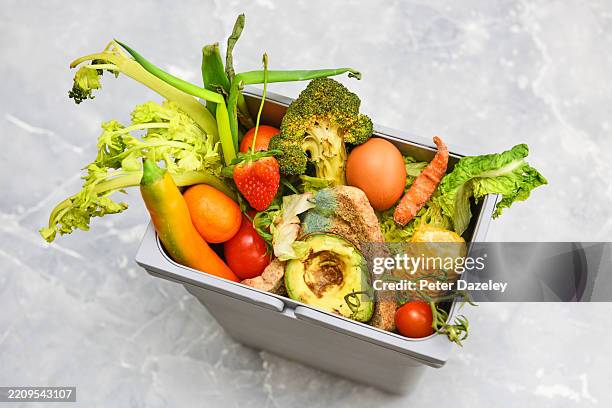 food waste. - marcio foto e immagini stock