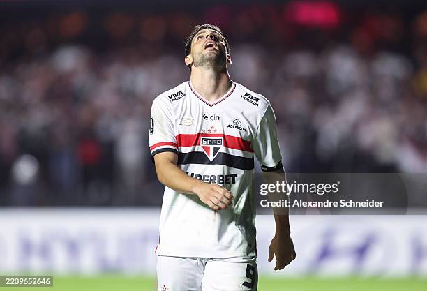 Jonathan Calleri of Sao Paulo reacts during a Copa CONMEBOL Libertadores 2025 match between Sao Paulo and Alianza Lima at MorumBIS on April 10, 2025...
