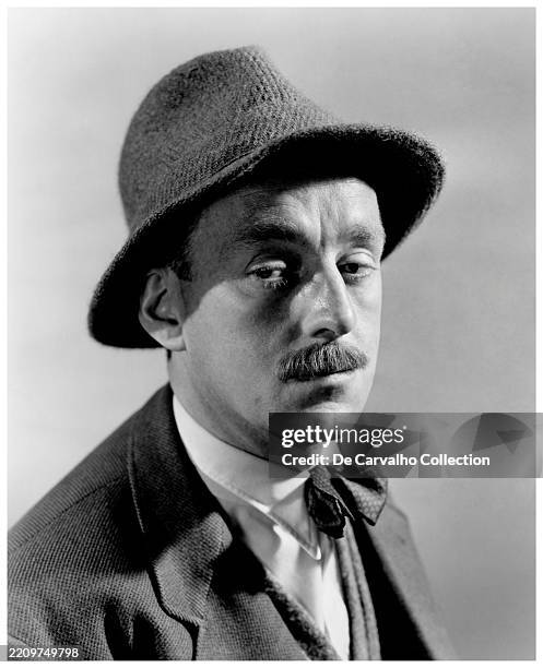 Publicity portrait of British actor Alec Guinness in the film 'A Run for Your Money' United Kingdom.