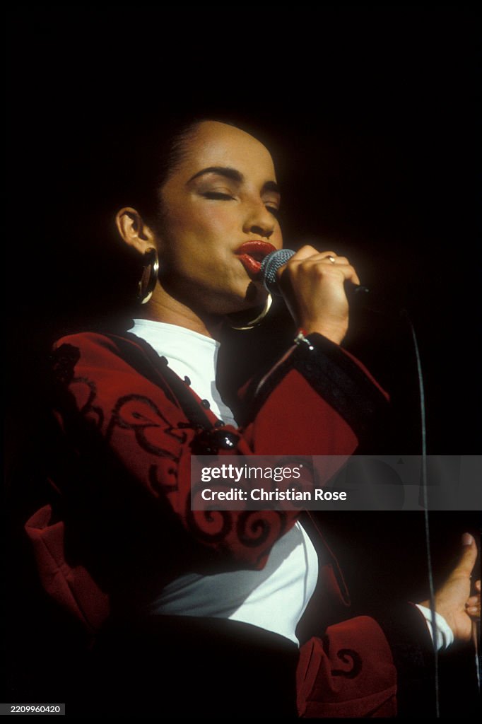 Sade Adu