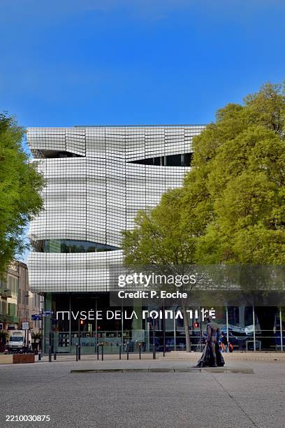 nîmes, musée de la romanité - nimes stock pictures, royalty-free photos & images