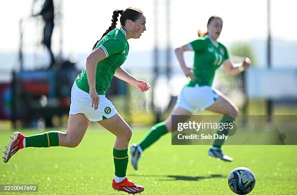 April Docherty Nothern Ireland , United Kingdom - 17 April 2025; Halle Harcourt of ...