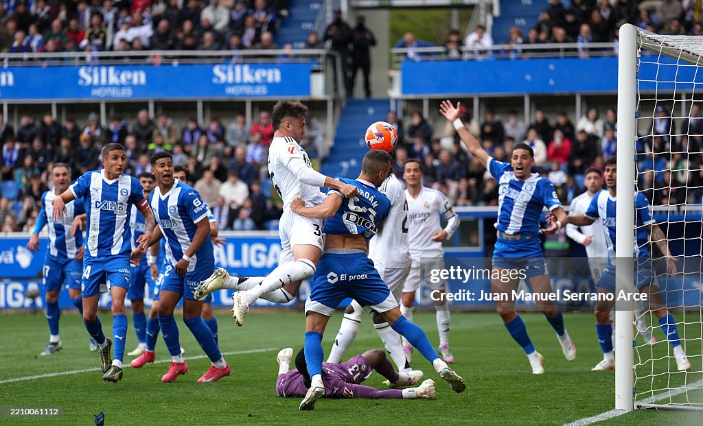 Deportivo Alaves v Real Madrid CF - La Liga EA Sports