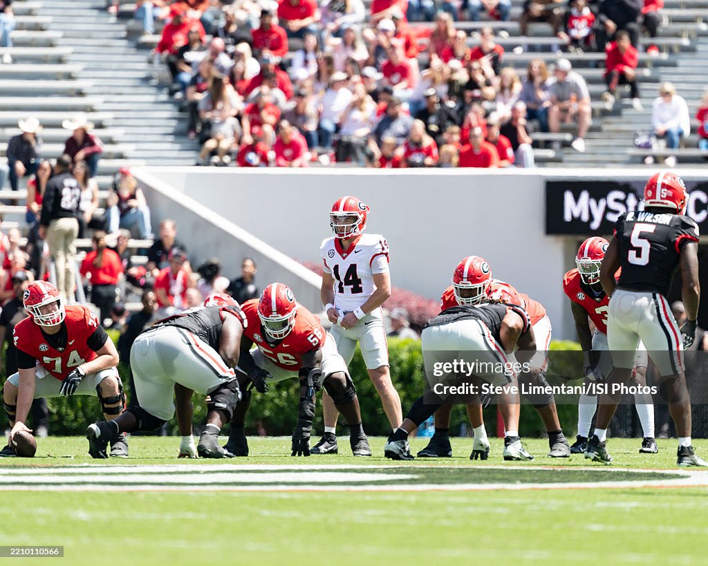 Uga Spring Game Gunner Stockton of the Georgia Bulldogs calls the signals during the ...