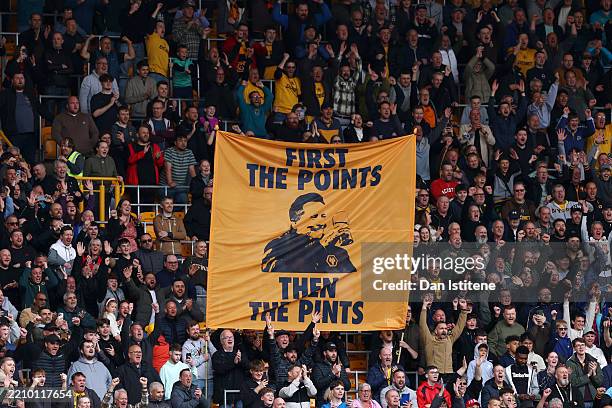 George Wolves Fan 36,171 Wolves Fans Stock Photos, High-Res Pictures, and Images - Getty ...