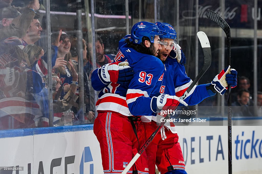 Tampa Bay Lightning v New York Rangers